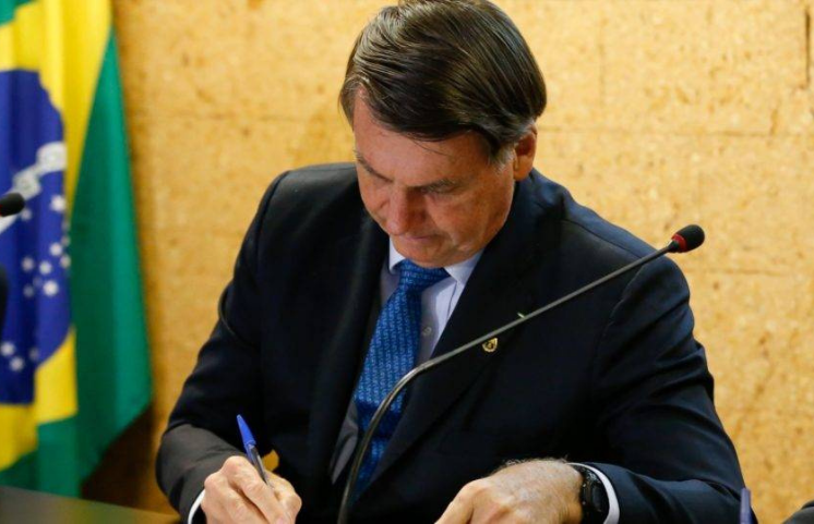 Bolsonaro Altera Regras Do Código De Trânsito Brasileiro - GazetaBR